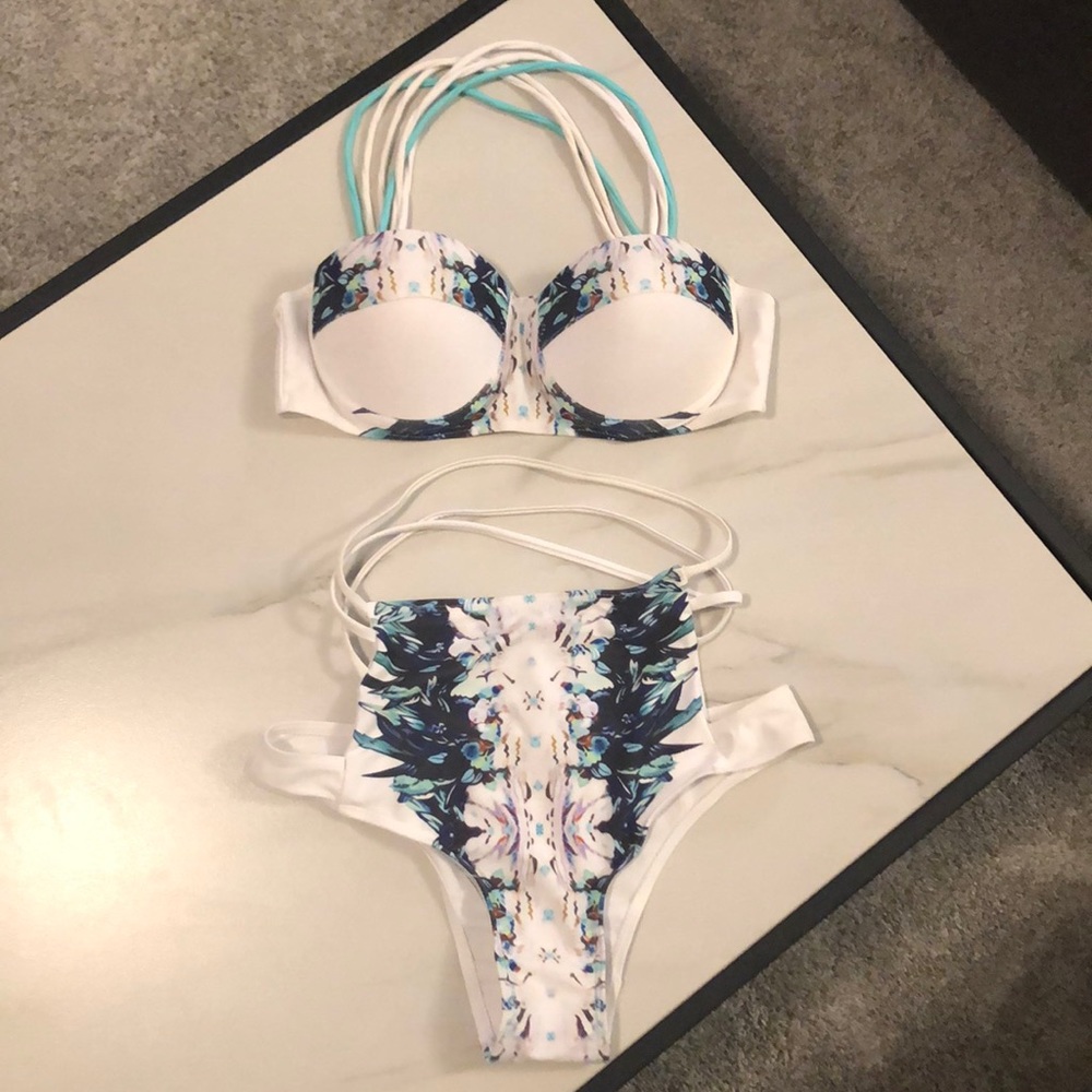 High waisted bikini